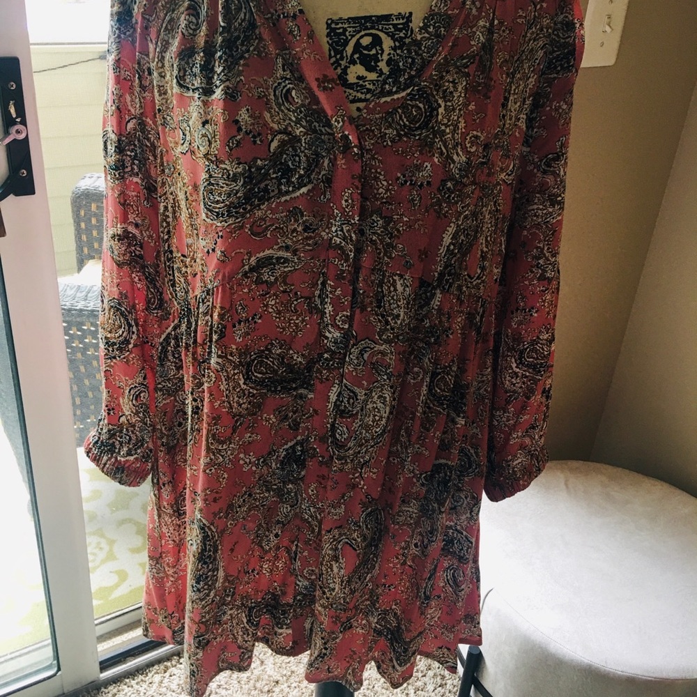 Long sleeve button down blouse/tunic